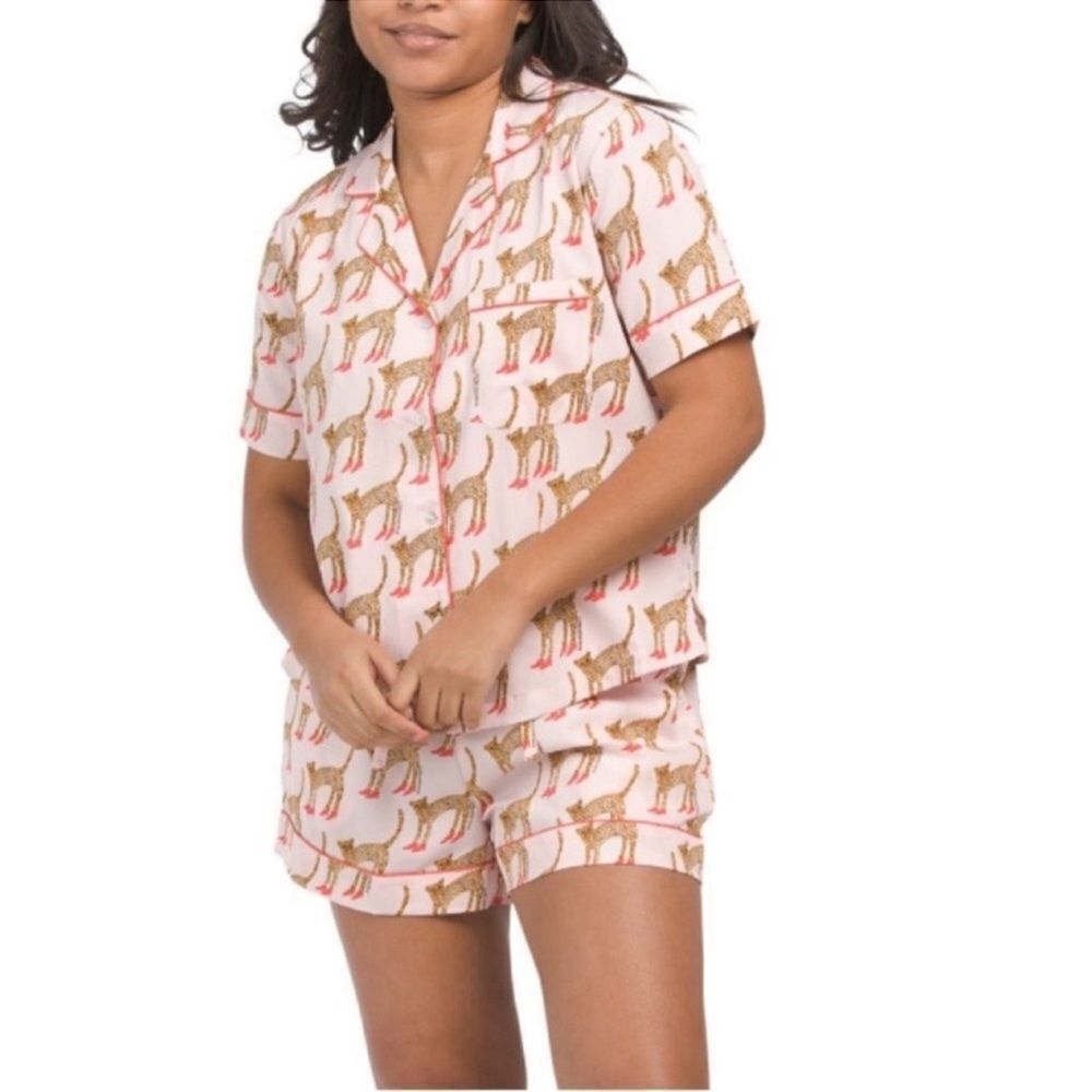 Bouffants & Broken Hearts XL Pink Animal Leopard Red Stilettos Print PJ Set